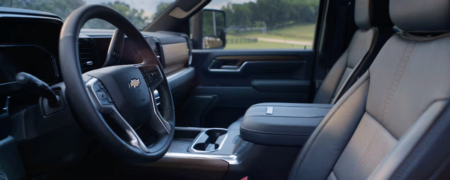2025 Chevrolet Silverado HD Interior