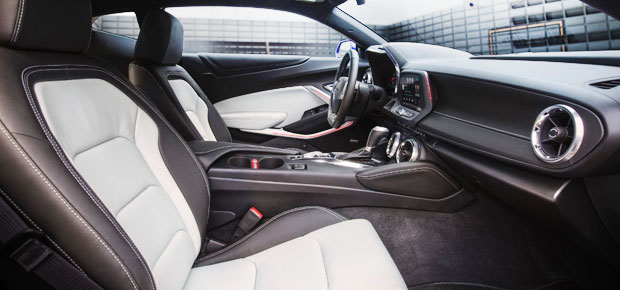 2022 Chevrolet Camaro Interior